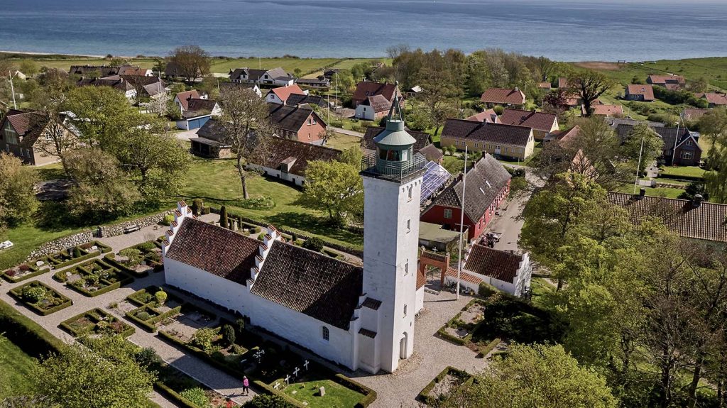 Tunø kirke og fyrtårn