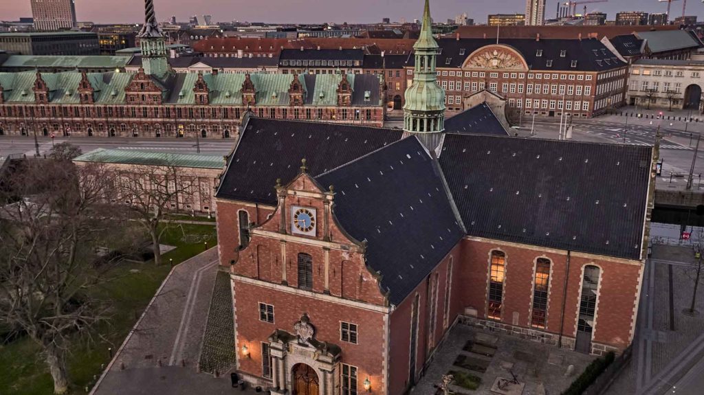 Holmens Kirke Dronefoto